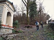 15 Da Grumello de' Zanchi (403 m) santella sulla mulatiera per  Grimolto (456 m)